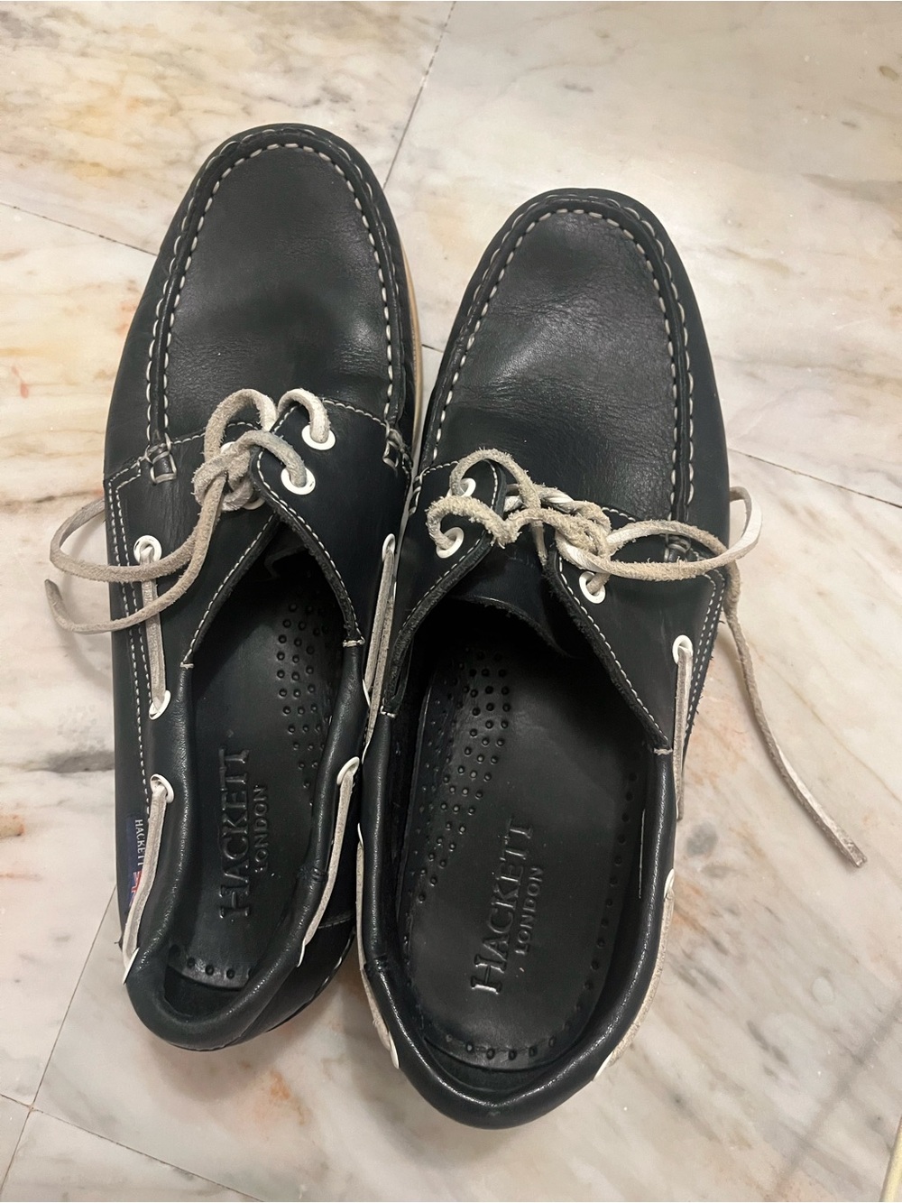 Hackett Black Men’s Leather Lace-Up Boat Shoes with Contrast Stitching